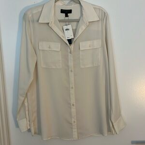 Banana Republic classic fit cream blouse. New with tag. Size L.